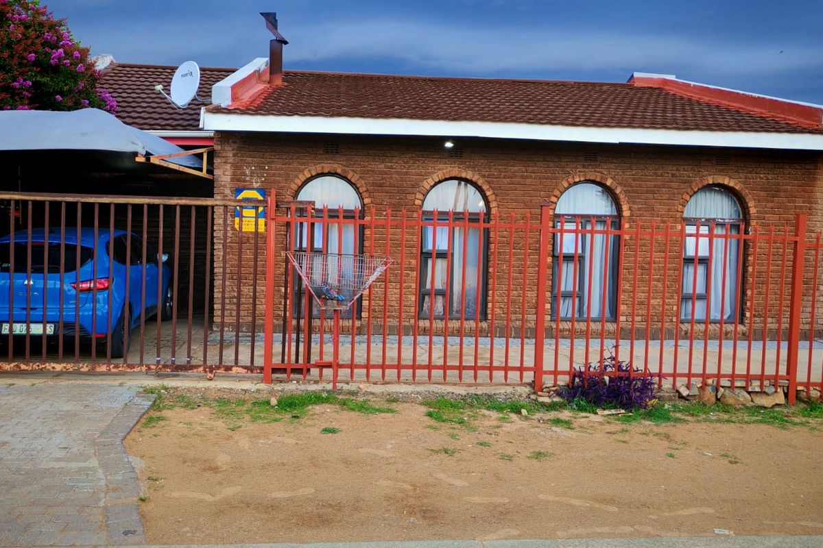 2-Bedroom Family home - Photo 3