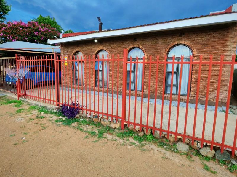 2-Bedroom Family home - Photo 2