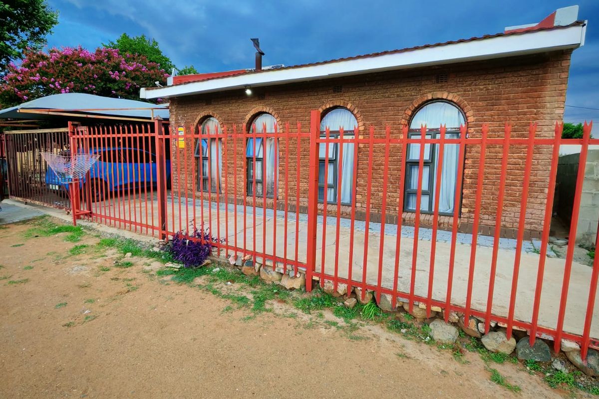 2-Bedroom Family home - Photo 2