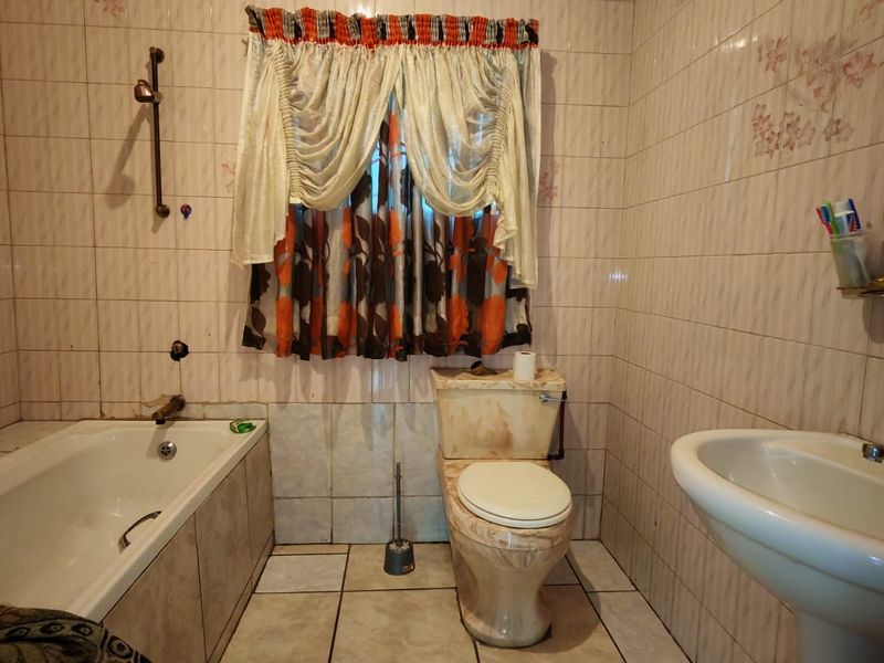 2-Bedroom Family home - Photo 4