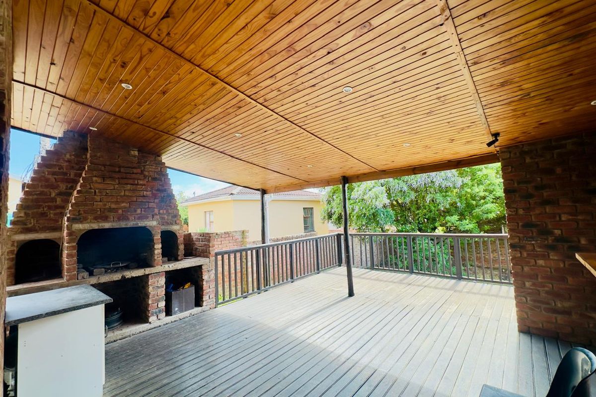 Dual Living Opportunity Near Town – 3-Bedroom Home with Private 2-Bedroom Flatlet - Photo 5