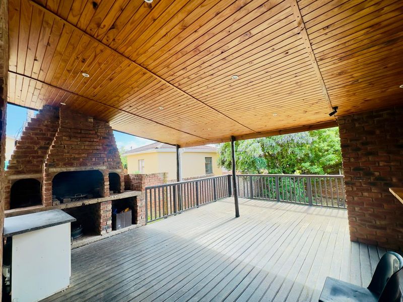 Dual Living Opportunity Near Town – 3-Bedroom Home with Private 2-Bedroom Flatlet - Photo 5