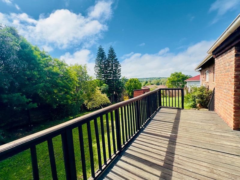 Dual Living Opportunity Near Town – 3-Bedroom Home with Private 2-Bedroom Flatlet - Photo 3