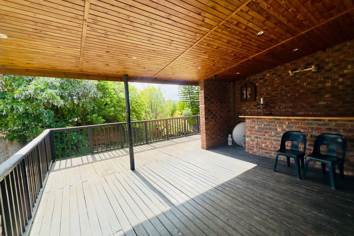 Dual Living Opportunity Near Town – 3-Bedroom Home with Private 2-Bedroom Flatlet - Photo 4