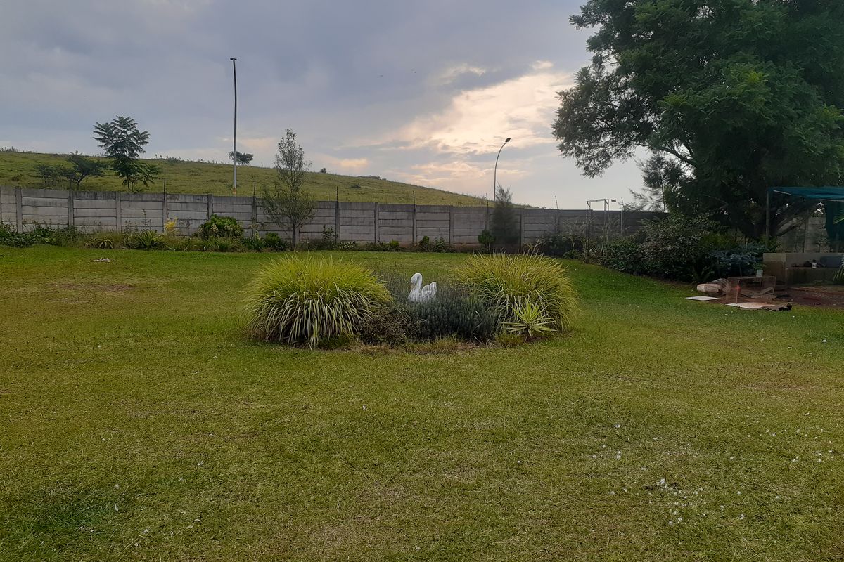 Build, Extend, Profit - 4 Bedroom in Signal Hill - Photo 4