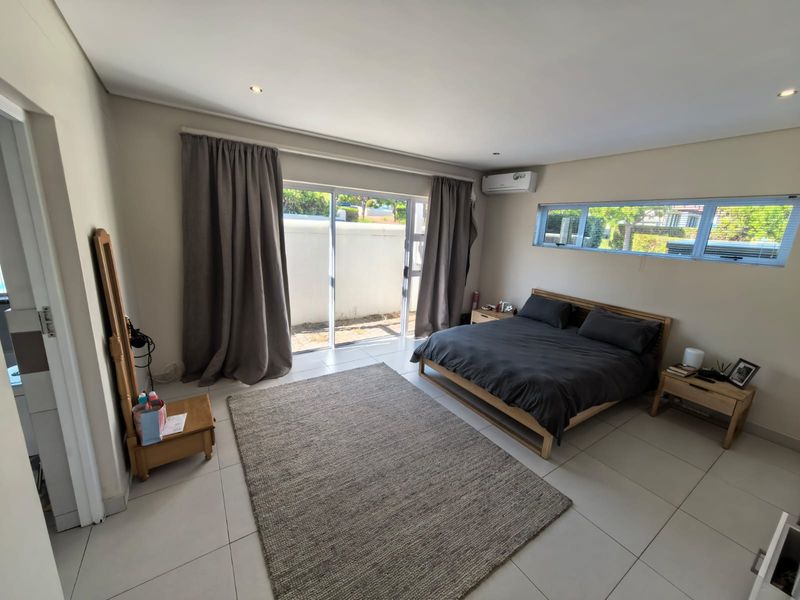 Prime Schonenberg living: 3-bed, 2-bath, open-plan layout, double garage - Photo 9