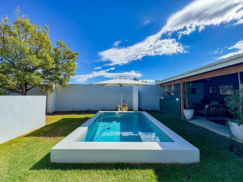 Elegant Valley Living in the Heart of Tulbagh - Photo 2