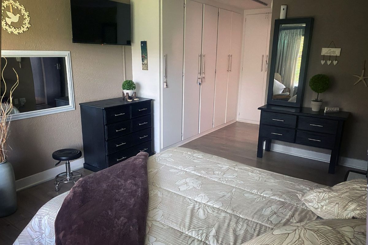 3 Bedroom Townhouse for Sale in Dunnottar - Photo 5