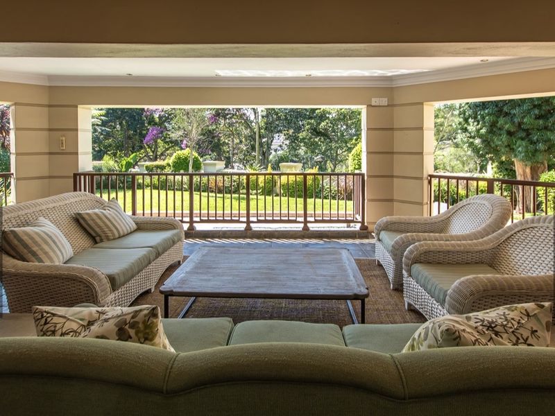 Sought After Complex in Renowned Meadow Lane - Photo 7