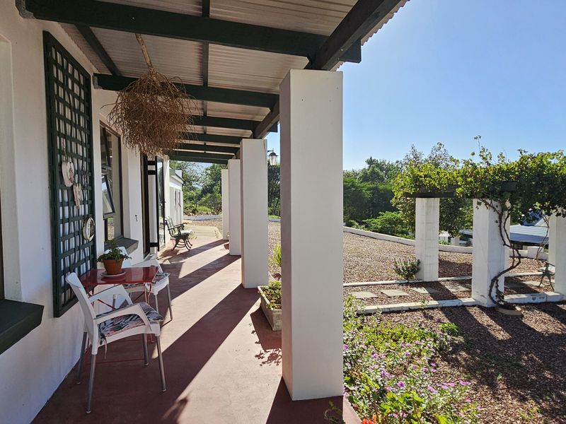 Prime Investment Opportunity – Expansive Property with Three Distinct Dwellings - Photo 10