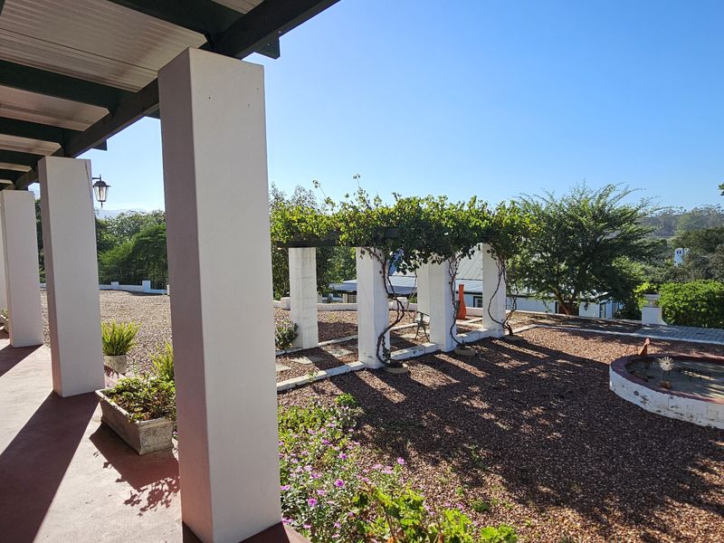 Prime Investment Opportunity – Expansive Property with Three Distinct Dwellings - Photo 9