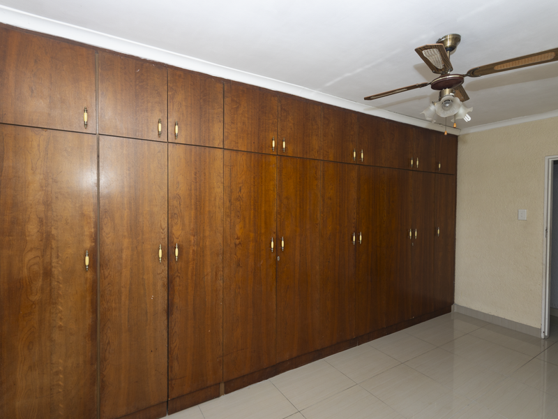 Spacious 4 Bedroom Family Home with Granny Flat & Large Yard - Photo 10