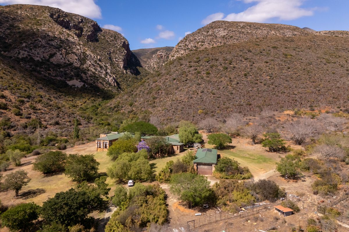 A Rare Hunting Sanctuary in the Heart of the Cockscomb Mountains - Photo 3