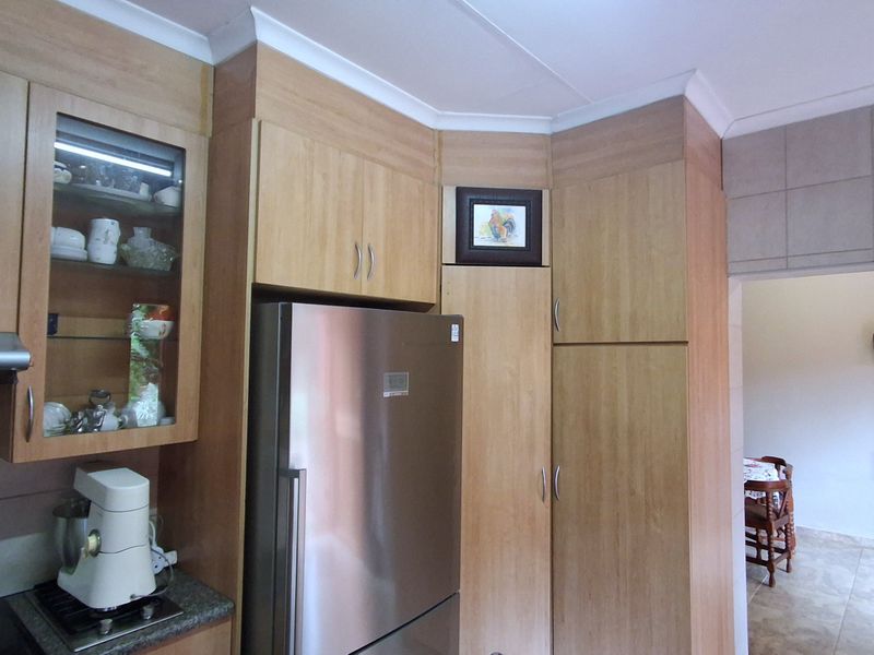 Charming 3-bedroom family home for sale in Schoemansville, Hartbeespoort! - Photo 10