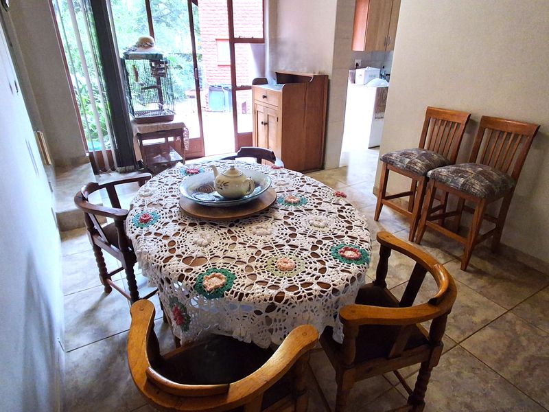 Charming 3-bedroom family home for sale in Schoemansville, Hartbeespoort! - Photo 8