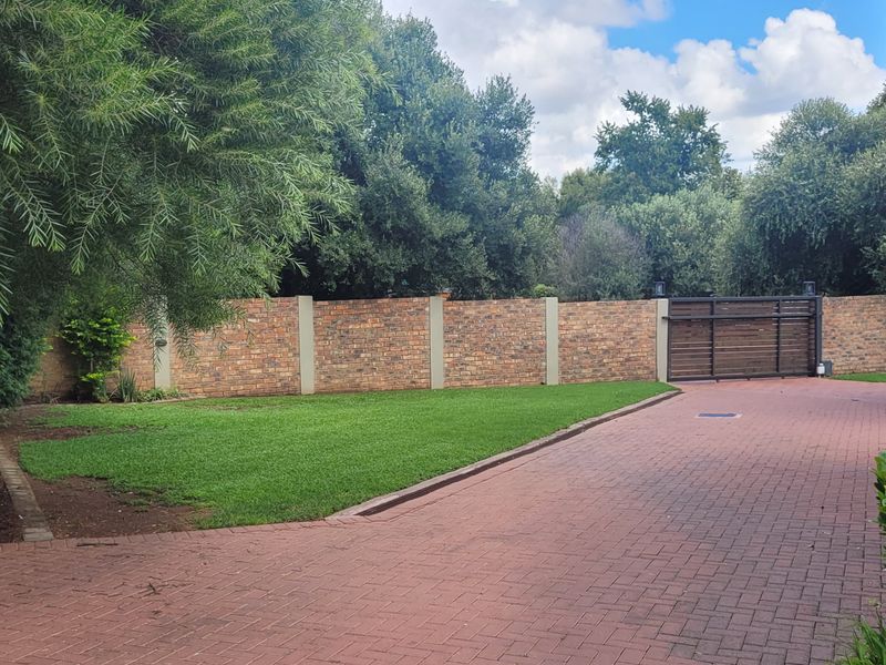 Move-in ready family home! - Photo 6