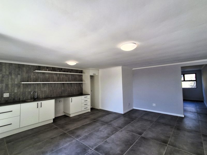 Spacious and modern - 1 Bedroom Apartment To Let - Photo 2