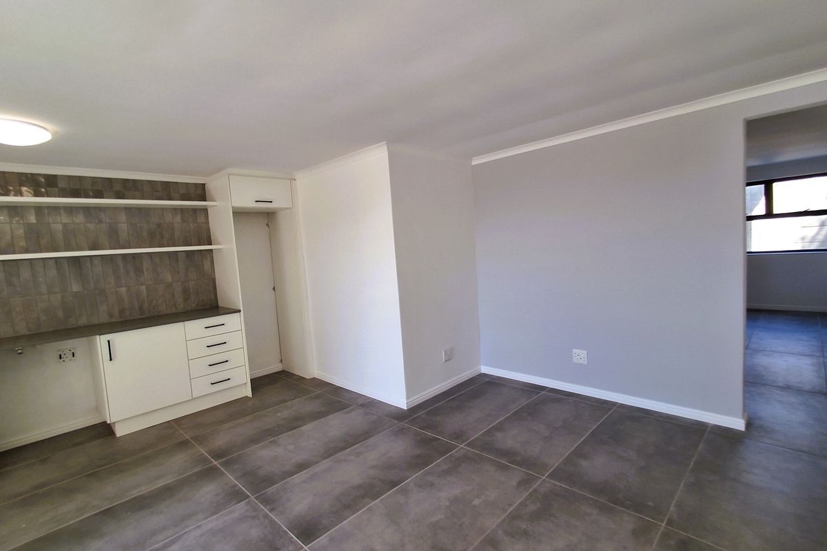 Spacious and modern - 1 Bedroom Apartment To Let - Photo 3