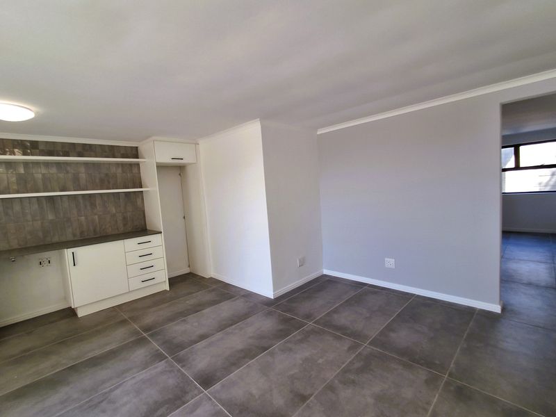 Spacious and modern - 1 Bedroom Apartment To Let - Photo 3