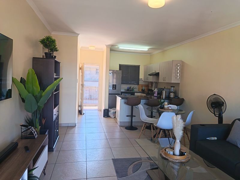 A fresh modern abode - Photo 7