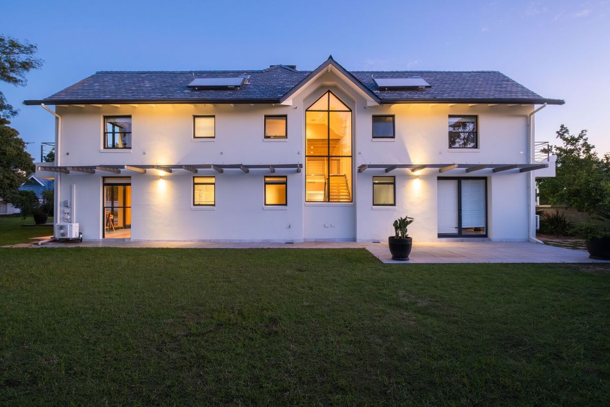 Refined Family Living Between Fairways and Lakes - Photo 2