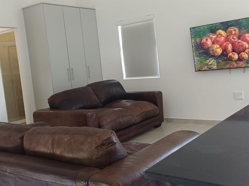 Unfurnished two bedroom apartment with seaview - Photo 4