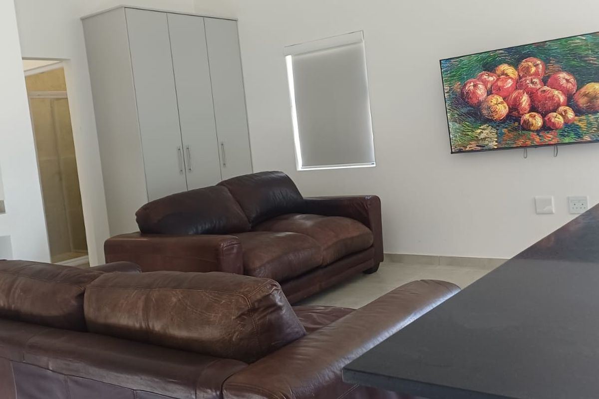 Unfurnished two bedroom apartment with seaview - Photo 4