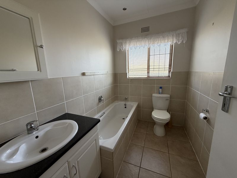 Beautiful home in Amber Ridge - Photo 10