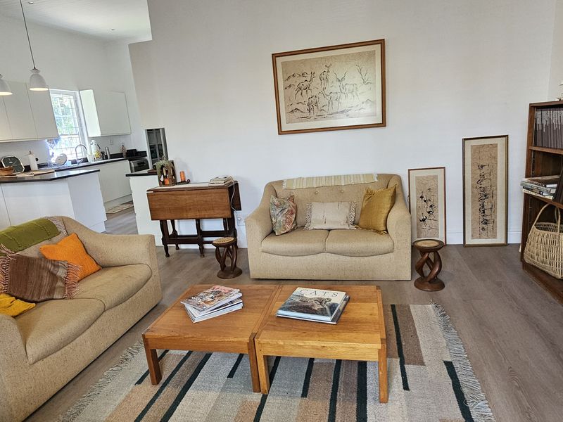 Sought-After Address – 3 Bedroom Home Near Tourist Attractions - Photo 4