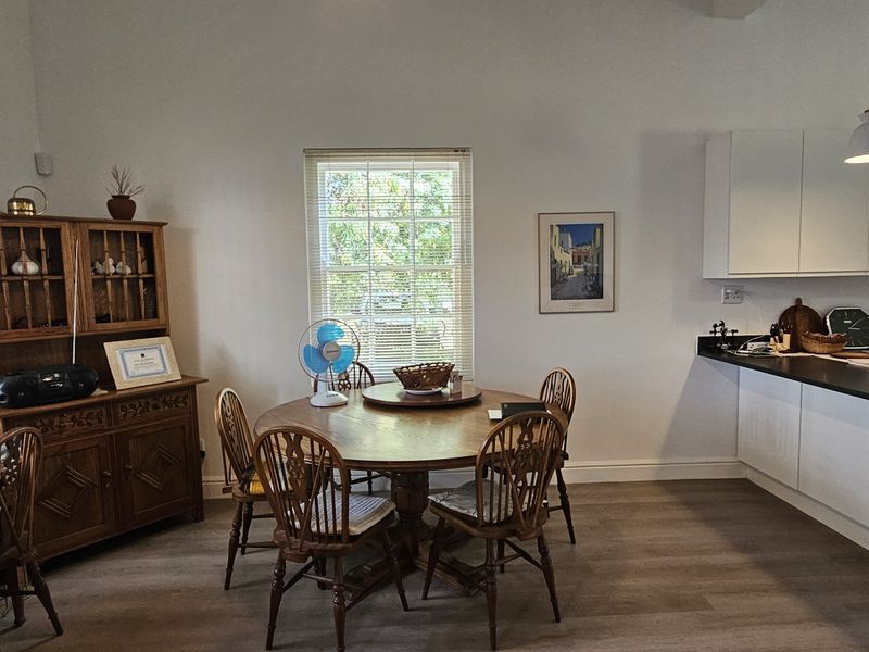 Sought-After Address – 3 Bedroom Home Near Tourist Attractions - Photo 6