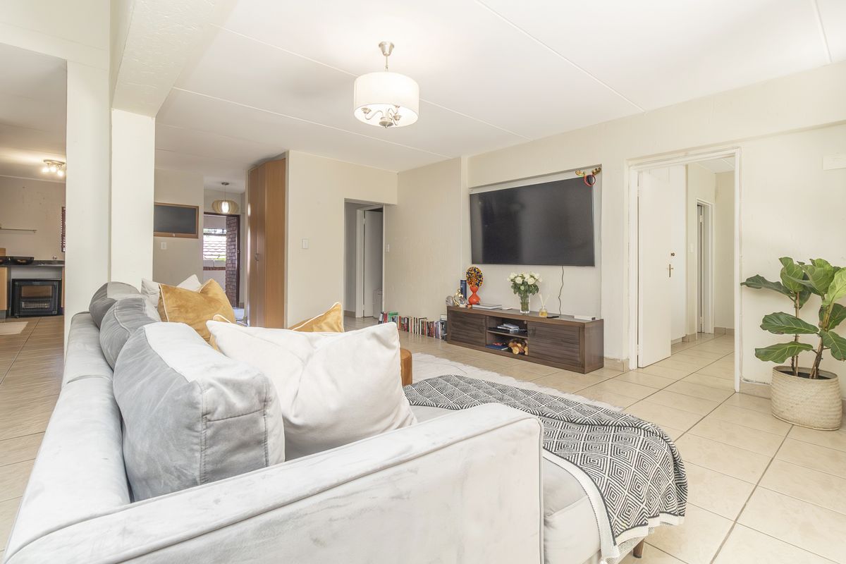 “Exceptional value in a high-demand Rivonia pocket” - Photo 3