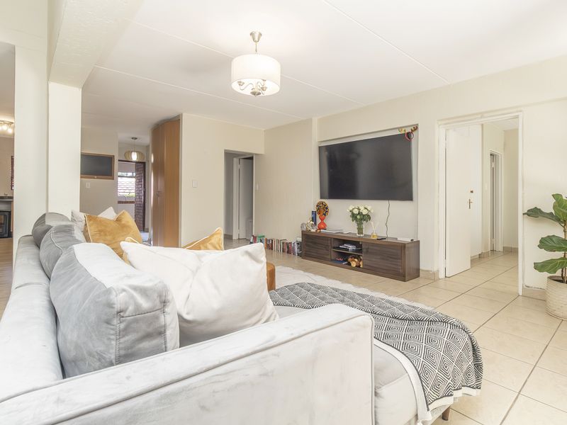 “Exceptional value in a high-demand Rivonia pocket” - Photo 3