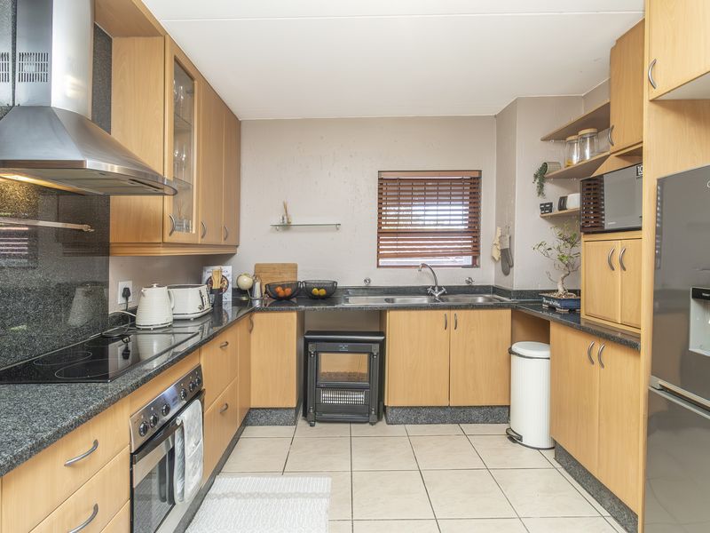 “Exceptional value in a high-demand Rivonia pocket” - Photo 5