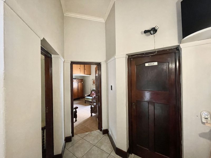 This Is A Real Gem - Photo 4