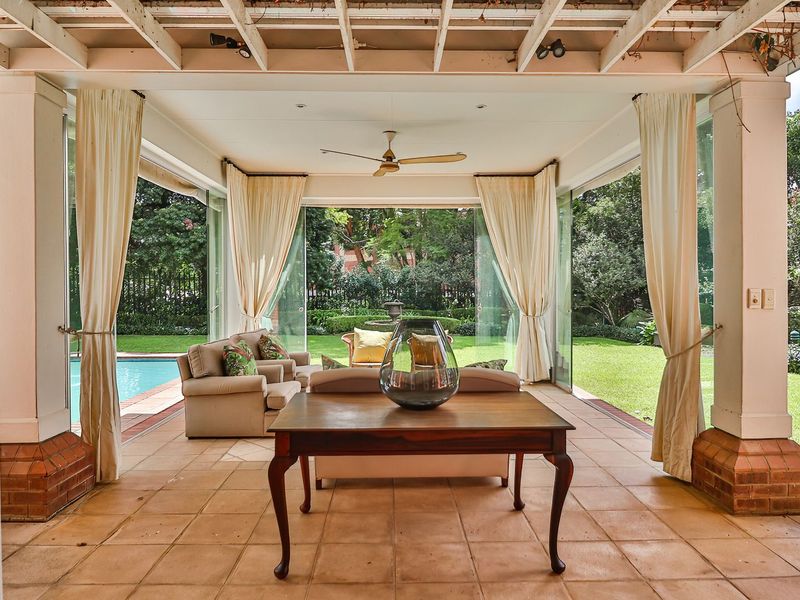 Timeless Elegance | 5-Bed Family Home with Regal Entertainment & Pool in Gated Estate - Photo 5