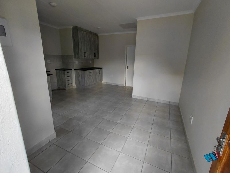 New and Modern Wilkoppies - Photo 2