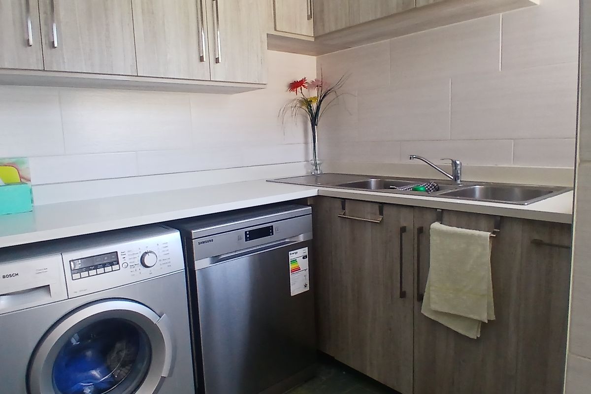 Your Forever Family Home - A Randhart Gem! - Photo 3