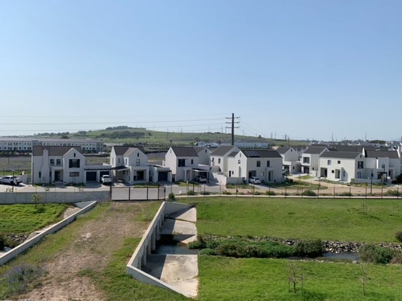 Pet Friendly One-Bedroom Apartment for Rent! - Photo 8