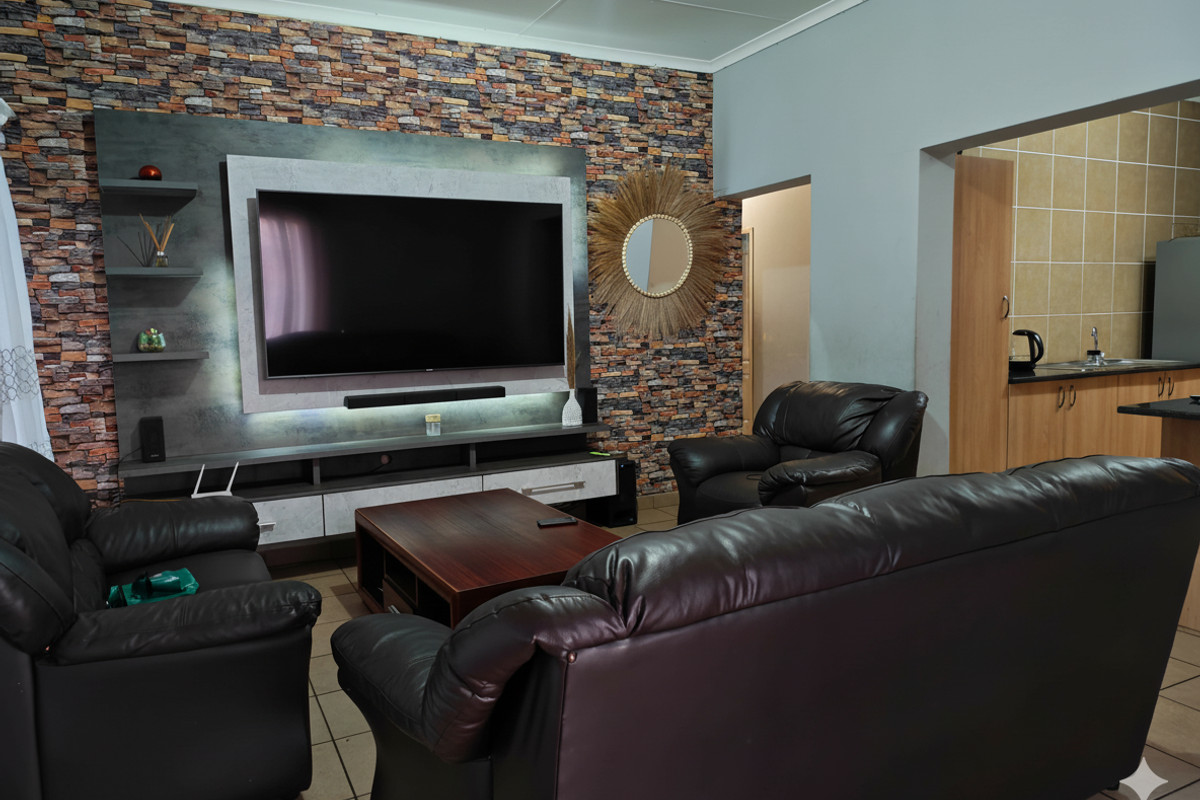 Simple, Spacious & Well Located - Photo 4