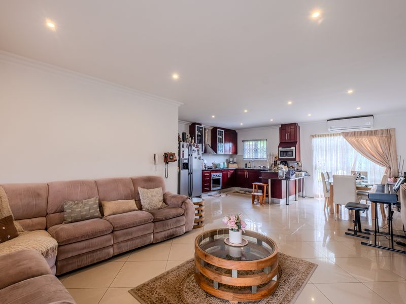 Stepless hidden gem in sought after Broadlands - Photo 7