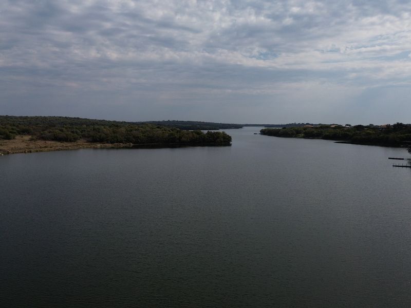 Waterfront stand for sale in Sable Hills - Photo 4