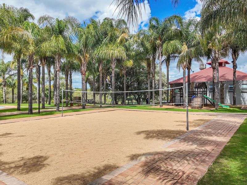 Waterfront stand for sale in Sable Hills - Photo 8