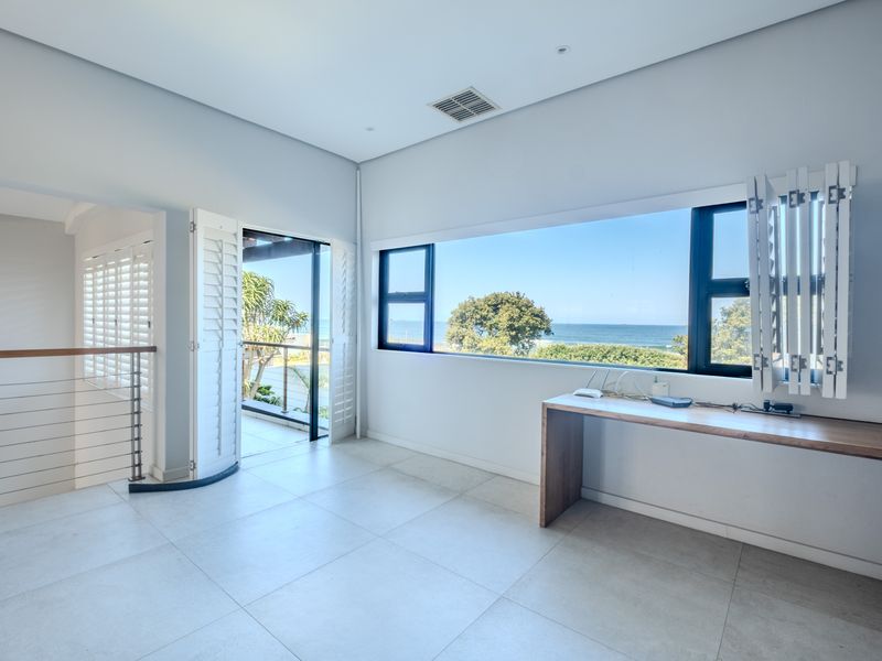 Beachfront Masterpiece in La Lucia, Umhlanga Rocks. - Photo 4