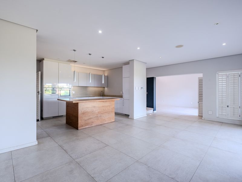 Beachfront Masterpiece in La Lucia, Umhlanga Rocks. - Photo 8