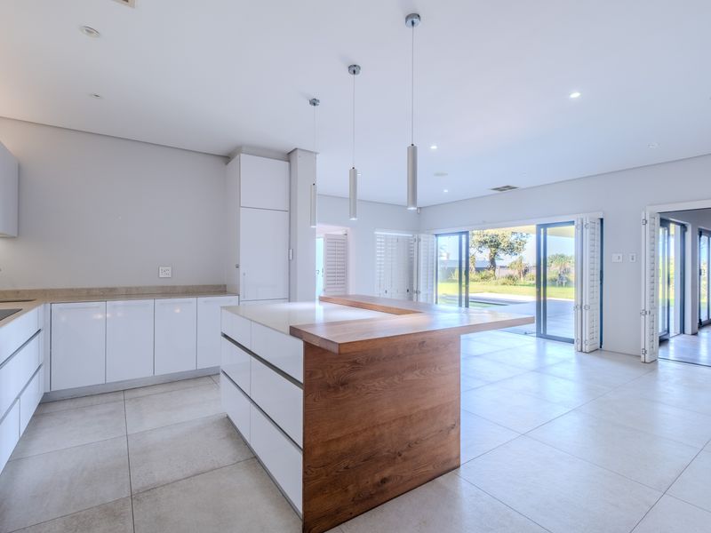 Beachfront Masterpiece in La Lucia, Umhlanga Rocks. - Photo 7