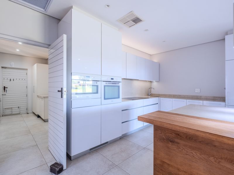 Beachfront Masterpiece in La Lucia, Umhlanga Rocks. - Photo 5