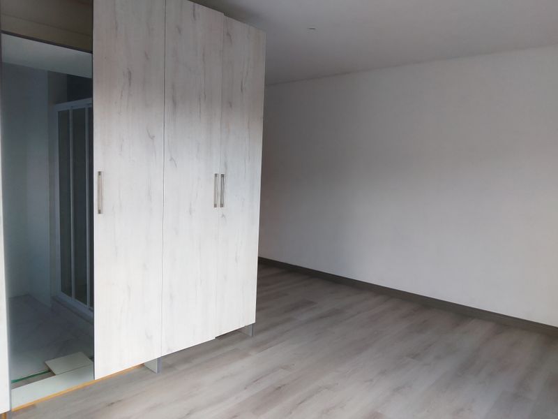 Spacious 5‐Bedroom Family Home with Study & Pyjama Lounge for Rent - Photo 10