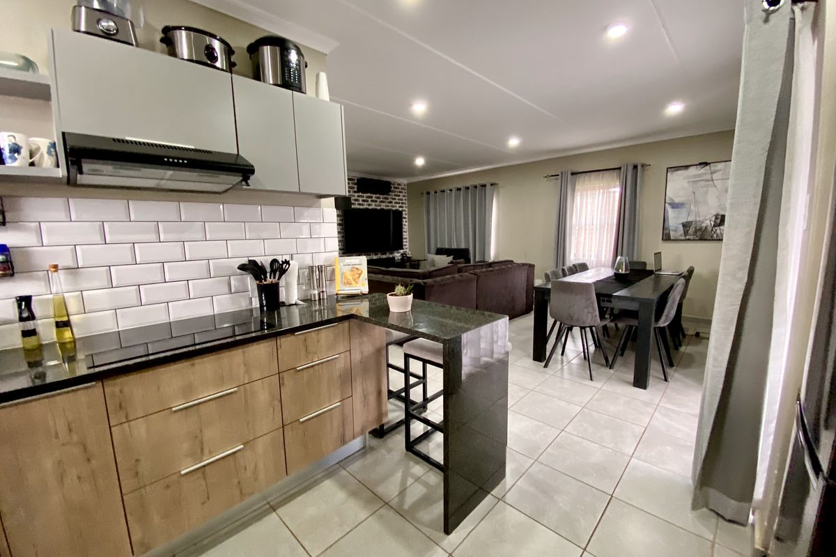 Modern 4 Bedroom Double Storey in Lotus Capital View - Photo 5