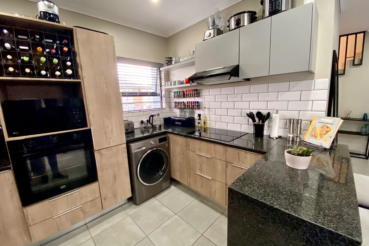 Modern 4 Bedroom Double Storey in Lotus Capital View - Photo 3