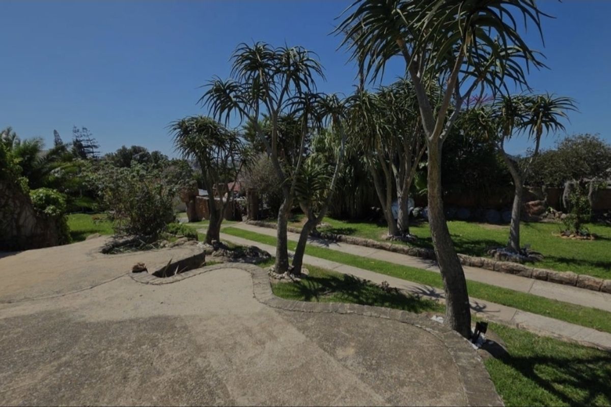 3 Bedroom Home with Modern Kitchen, Lounge, and single garage - Photo 4